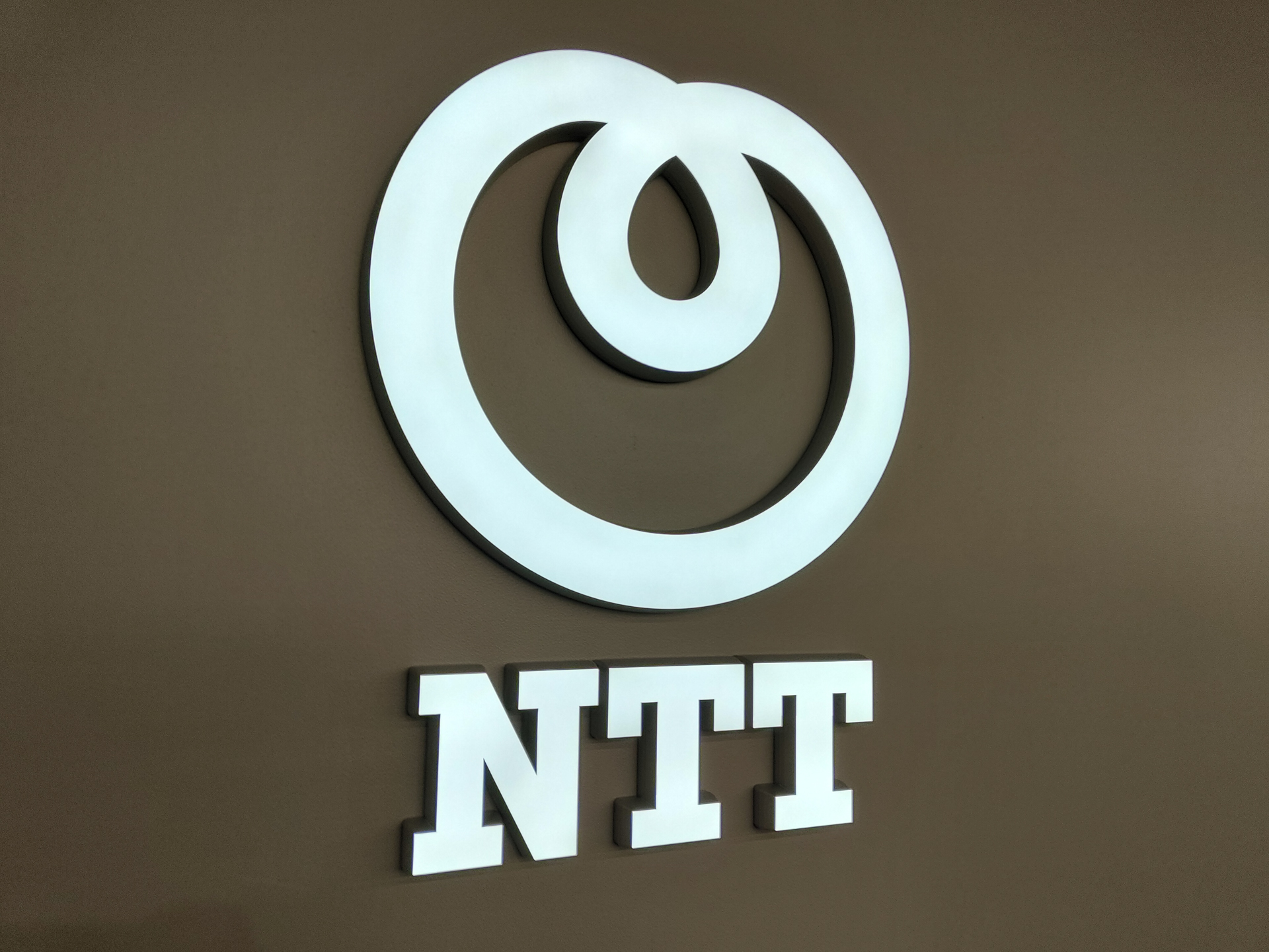 NTT